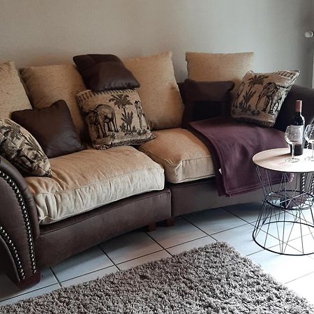 Neu! Schicke Ferienwohnung Niebuell Bagian luar foto